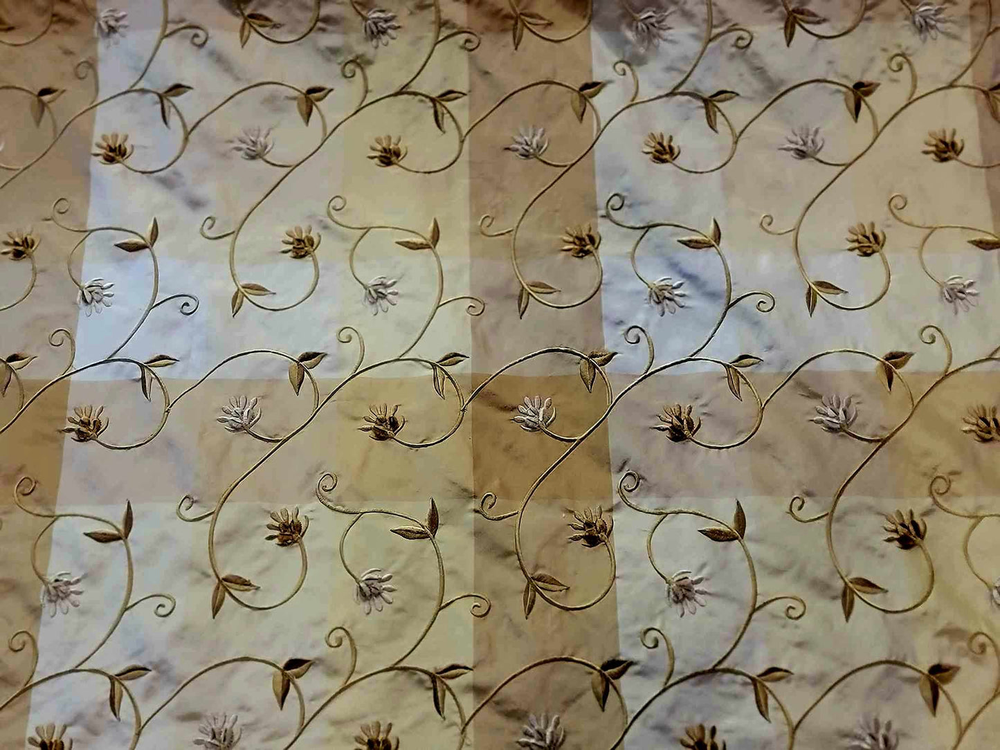 Swatch  - The Hamptons, East Egg - Velvet Embroidered Silk Taffeta - Gold