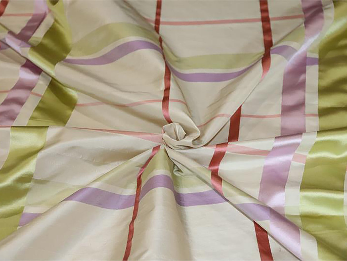 Piccadilly Circus Collection - Ecru & Purple